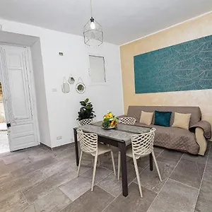  Appartamento Casa Raffadali, In Centro Storico A